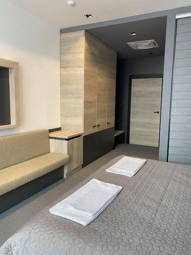 Super Seven Aparthotel